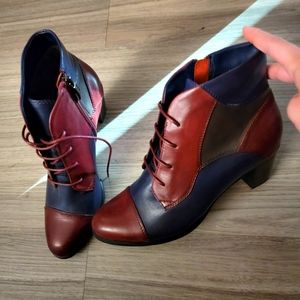 Regarde Le Ciel leather booties